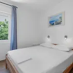 Uga2 Apartman *
