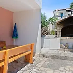 Uga2 Apartman Mandre