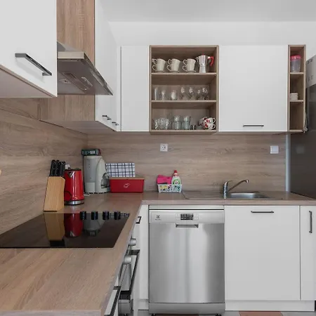 Uga2 Apartament