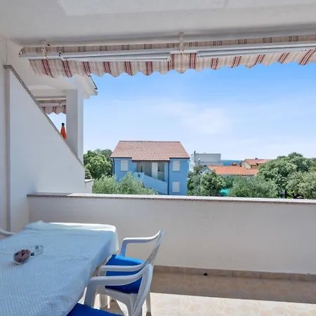 Apartamento Uga2 *