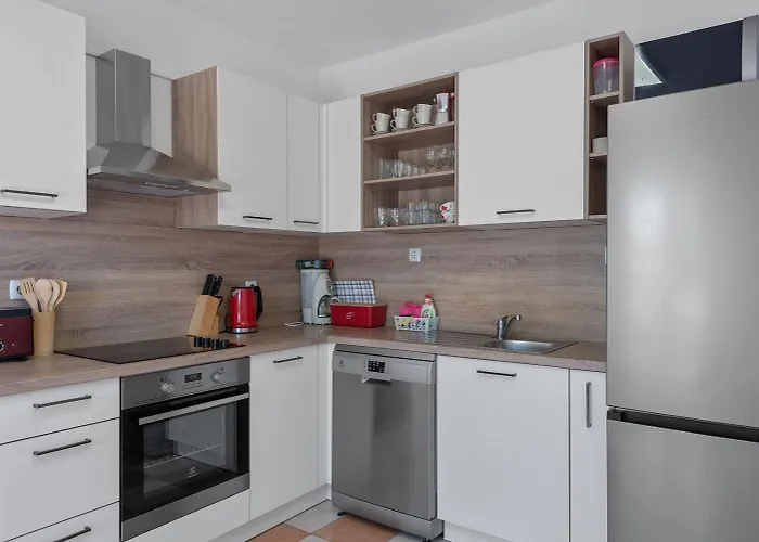 Uga2 Apartament *