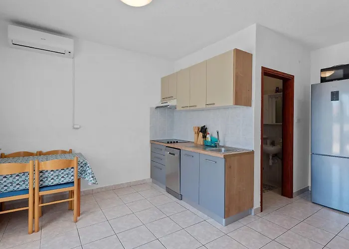 Uga2 Apartament Mandre