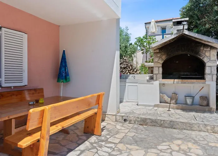Uga2 Apartament Mandre