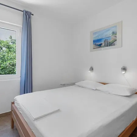 Uga2 Apartman *