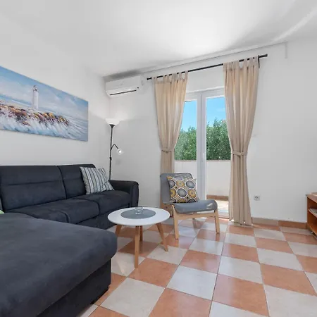 Apartman Uga2 *