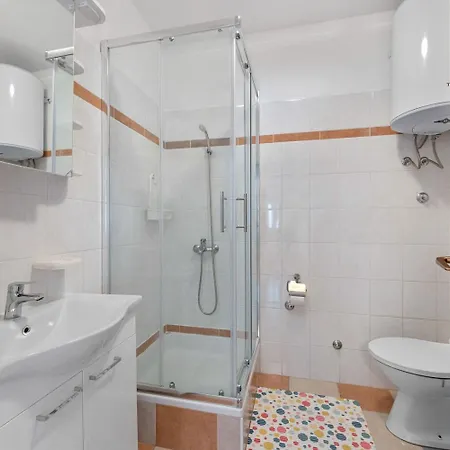 Uga2 Apartman