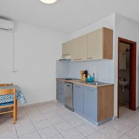 Uga2 Apartman Mandre